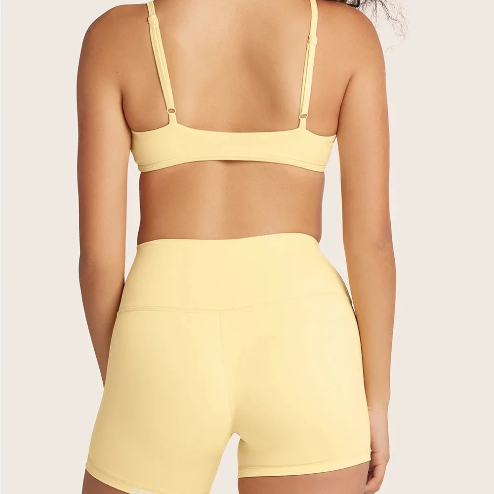 *EXCLUSIVE* SET Active Butter Yellow Breathe Shorts Set - Picture 4 of 8